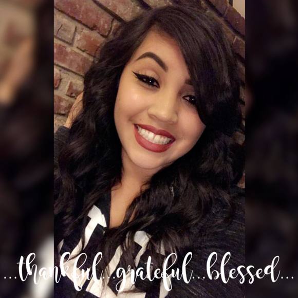 Meet your Posher, Julia - Picture 1 of 1